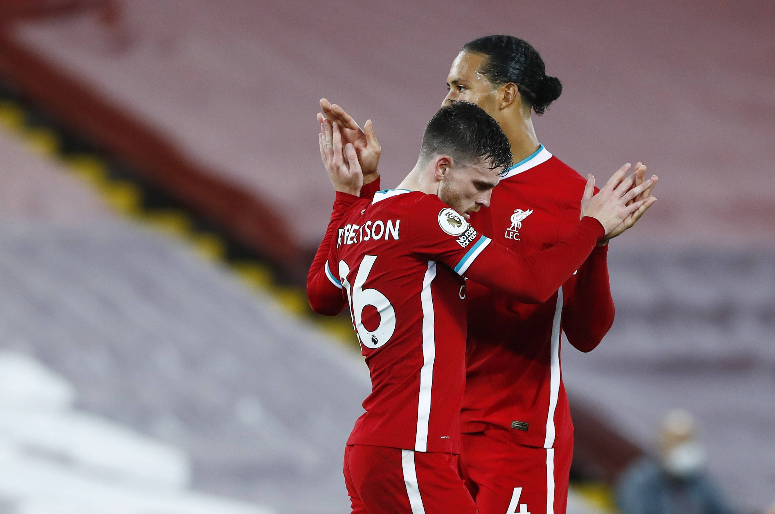 并结合伊布 并结合伊布